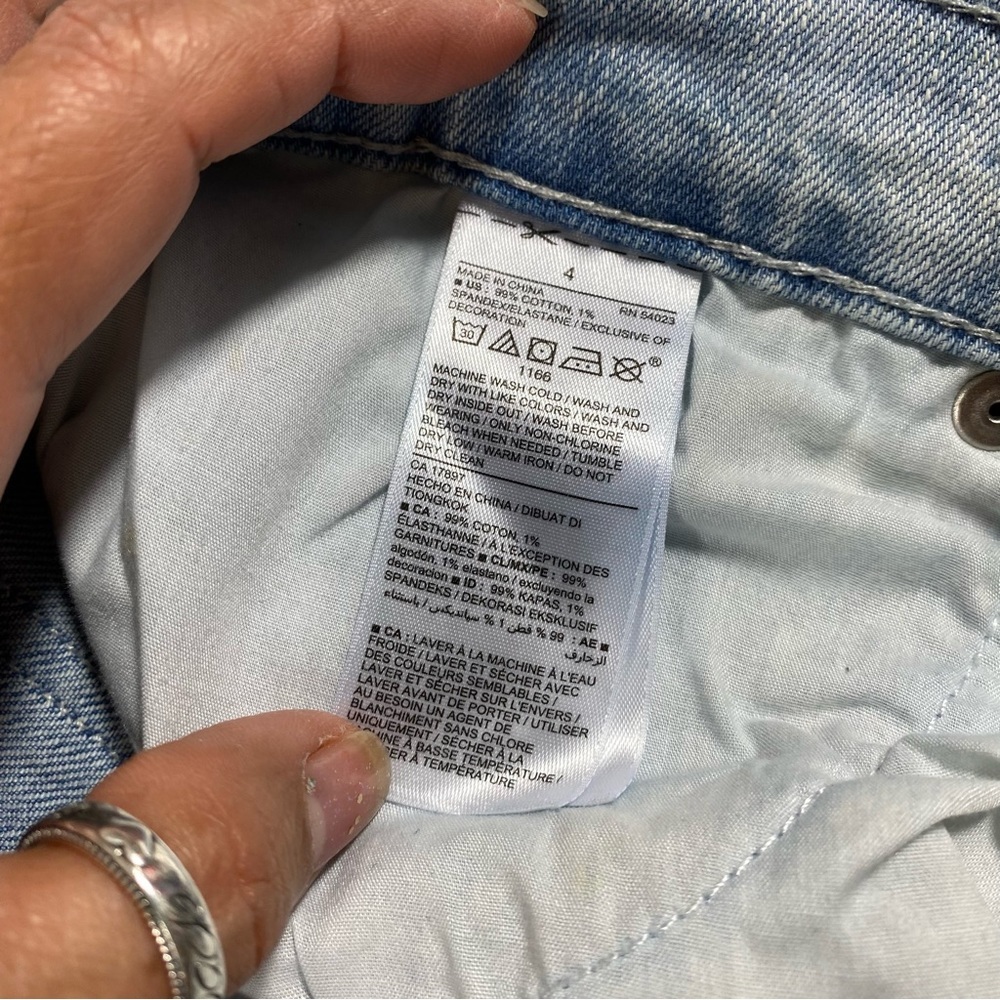 Old Navy Boyfriend Straight Jeans Droit Size 4 Distressed Embroidered Je… - Picture 6 of 9